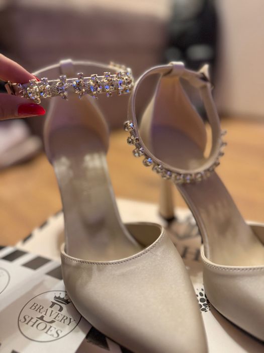 Чисто нови токчета размер 37