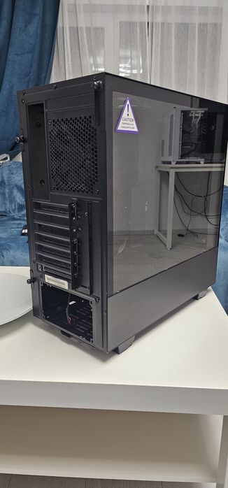 Carcasa pc NZXT H500