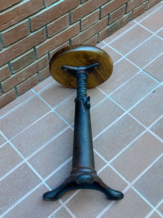 Работен стол, Singer stool, 1920'