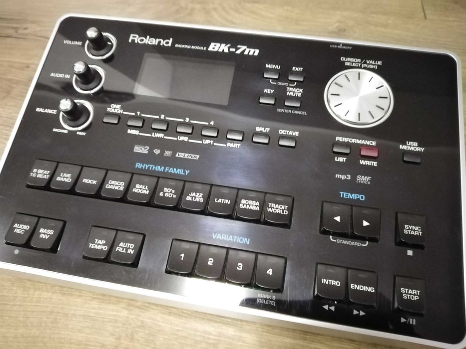 Roland BK-7m модул-аранжор
