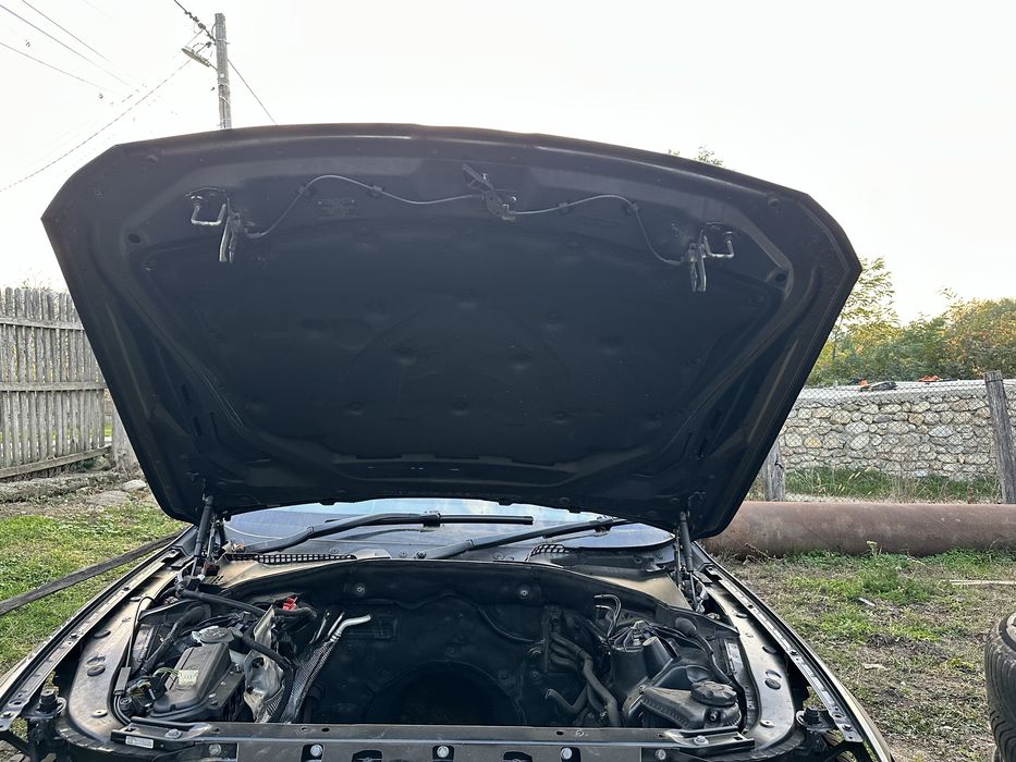 Capota motor originala aluminiu BMW F10 F11 perfecta stare