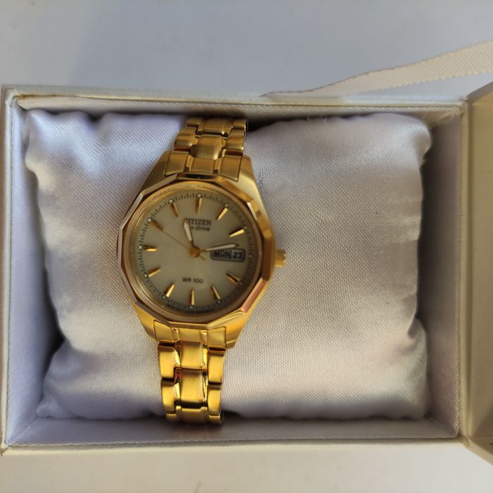 Citizen Eco-drive женские часы