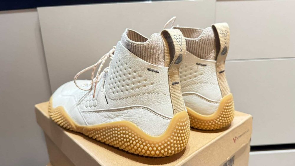 Vivobarefoot Motus Mid Leather