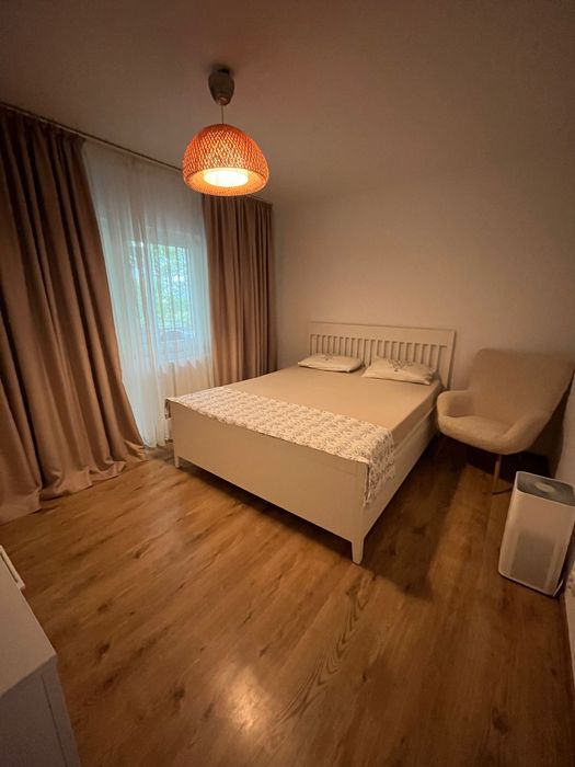 Închiriez ap 2 camere, 67m2, vedere la Delta Văcărești+loc de parcare