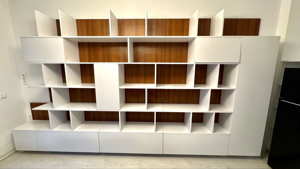 Set mobilier birou + biblioteca +set bar+masute+2 covoare+2 tablouri