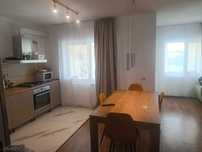Jumatate duplex de vanzare. 
Pret 150000 Euro, usor negociabil.