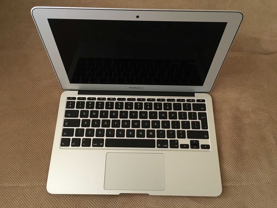11.6' Core i5 Apple MacBook Air 2015 8GB RAM/128GB SSD/Батерия 8 ч
