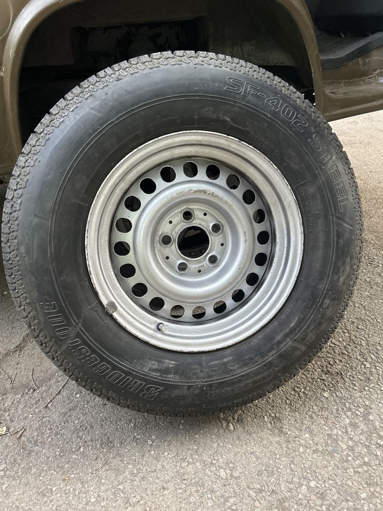 Шина всесезонная Bridgestone 215 на 15 диск