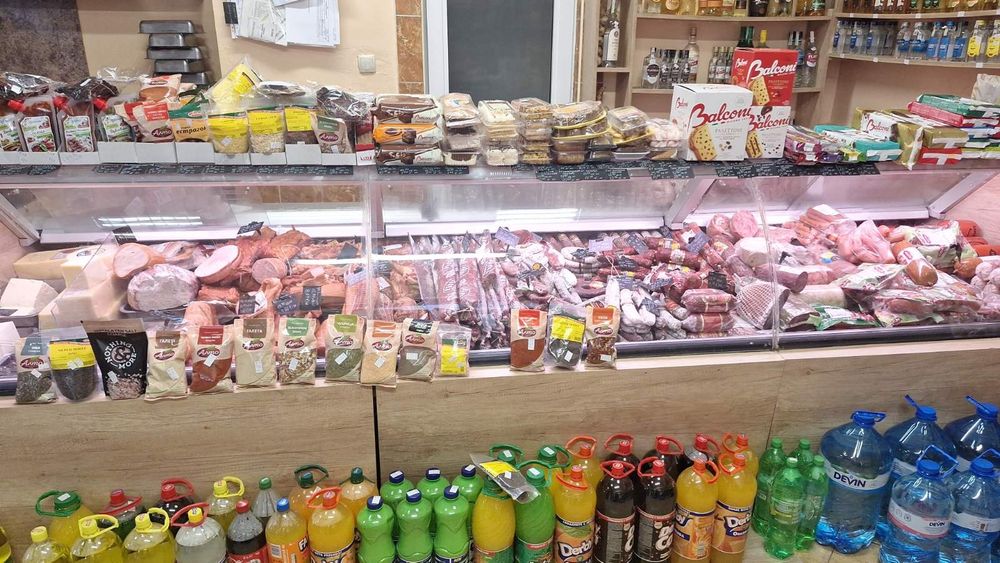 Хладилна витрина