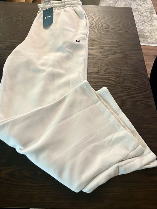 Спортен панталон с цепка  отстрани