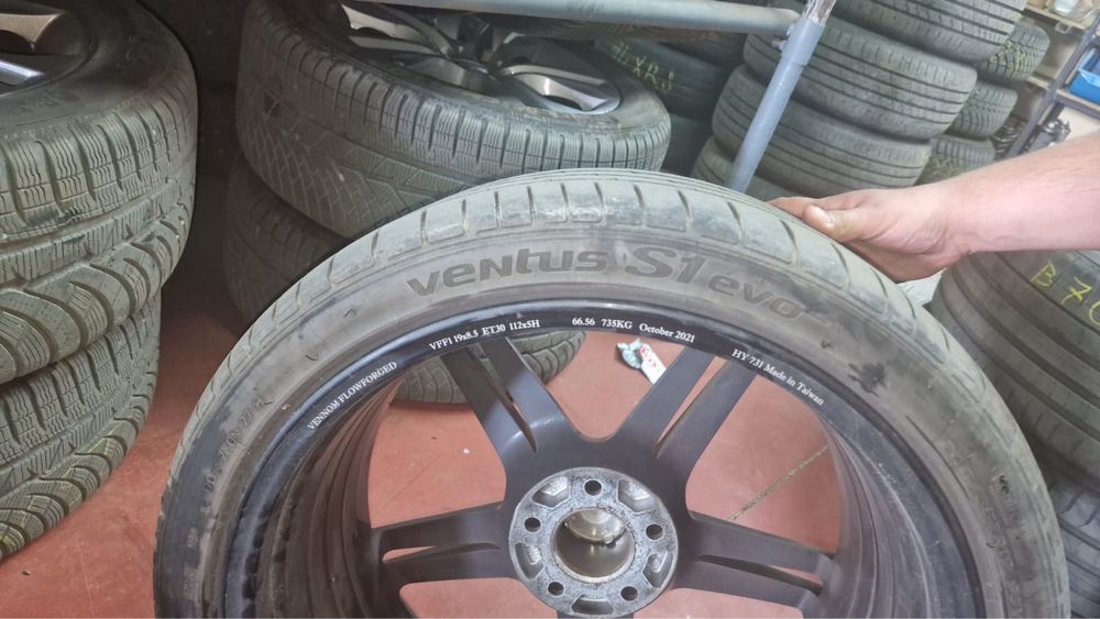 Jante Vennom FlowForged VFF1 negre 5x112 ET30 Audi Skoda Volkswagen