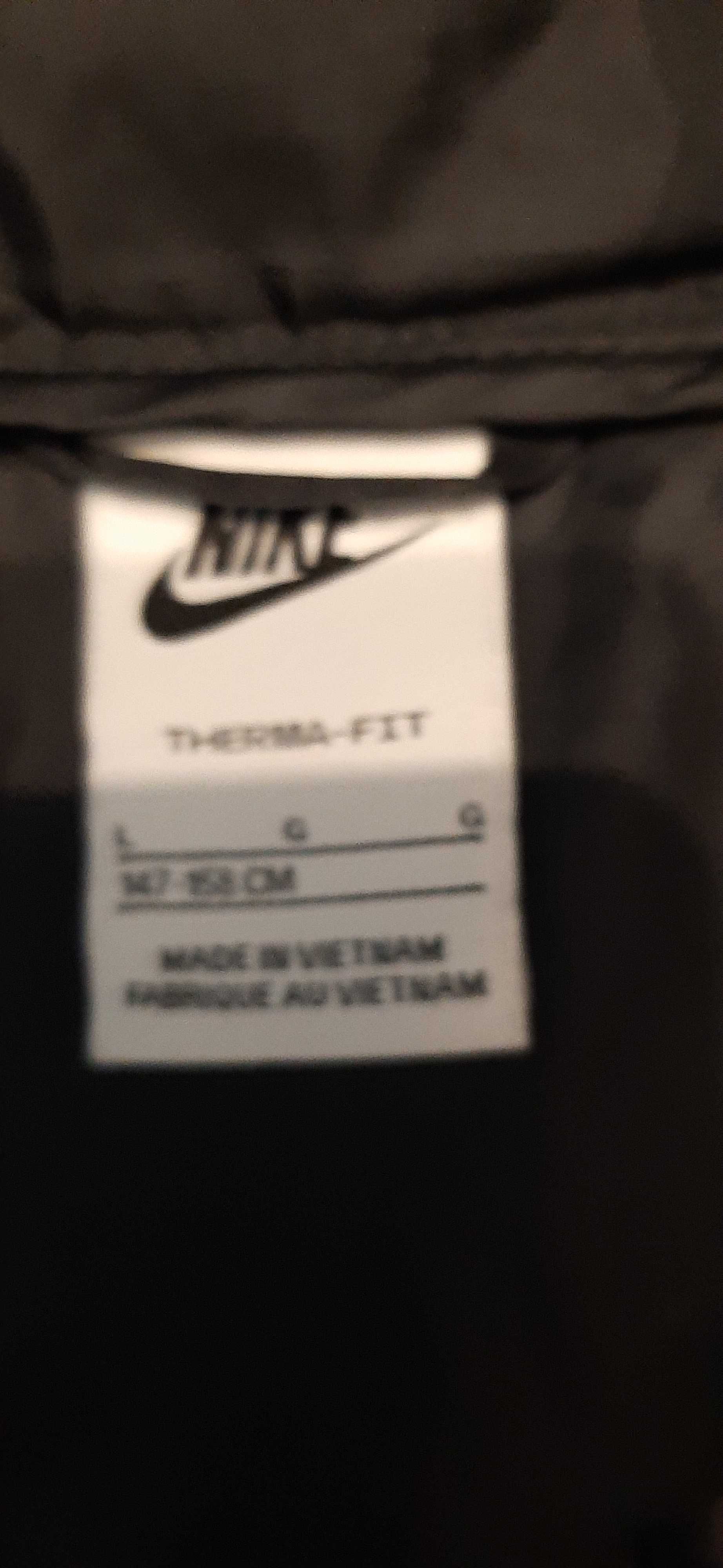 Детско-юношеско зимно яке NIKE