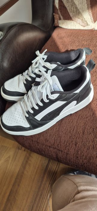 Vând adidași puma si adidas