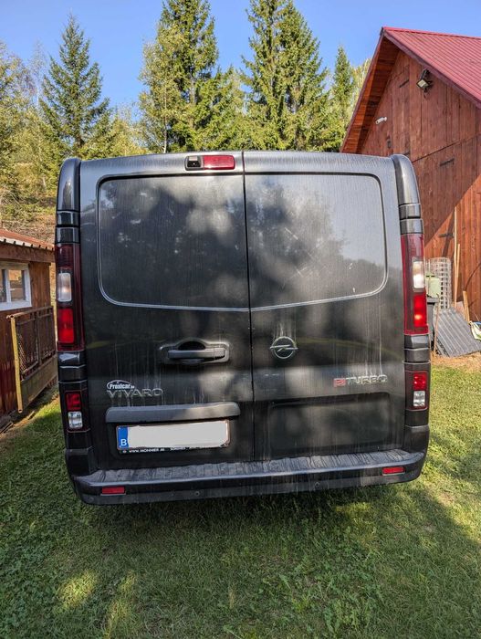 Opel Vivaro an 2015 Dubla cabina Varianta lunga L2H2