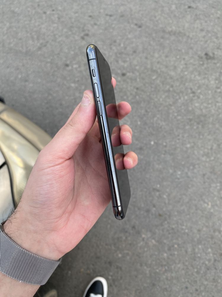 Телефон Iphone 11 Pro 64Gb