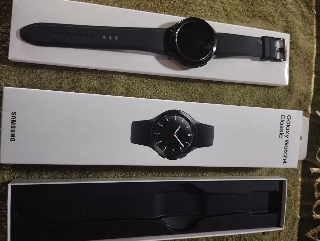 Samsung galaxy smart watch 4