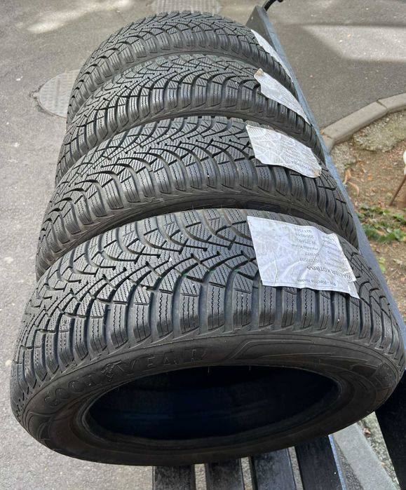 Cauciucuri de iarna Goodyear 205/60/16 stare f,buna