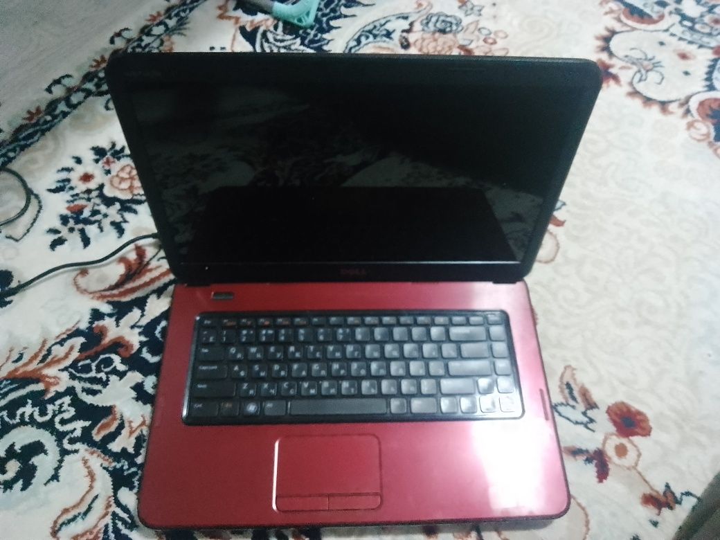 Ноутбук DELL N5050