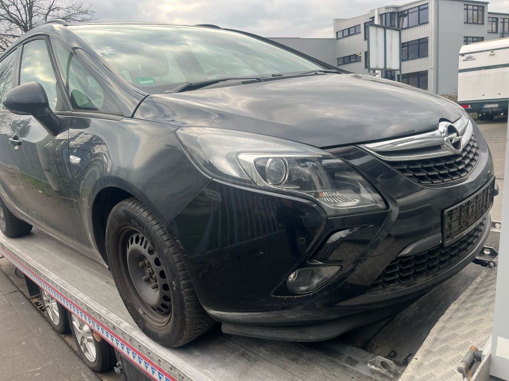 Bara fata Opel Zafira C capota, far, proiector, grila