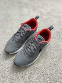 Adidasi Nike 36.5