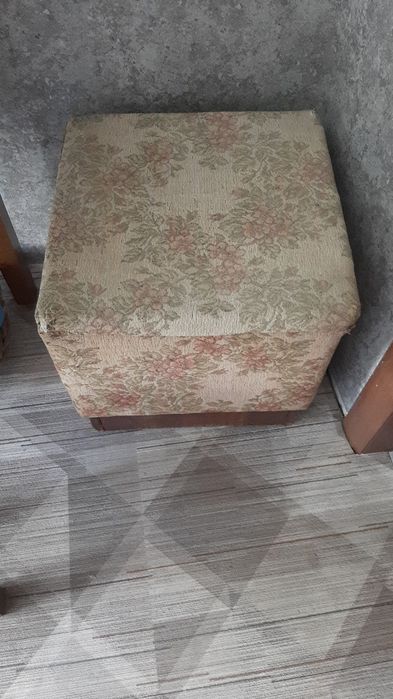 Продам советский пуфик