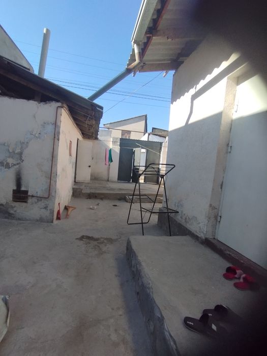 Бектемир ,центр 1.5 соту ховли 42.000