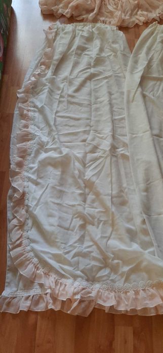 2 броя пердета с къдрички