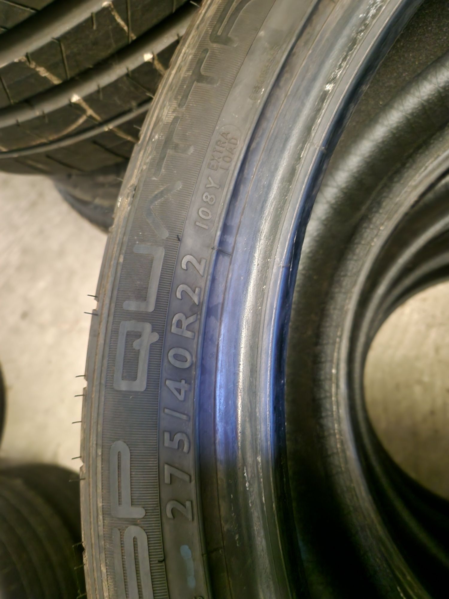 275 40 r22 Dunlop