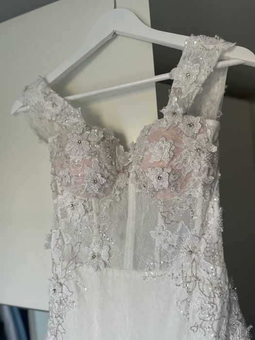 Vand rochie de mireasa tip sirena - Iris Bridal