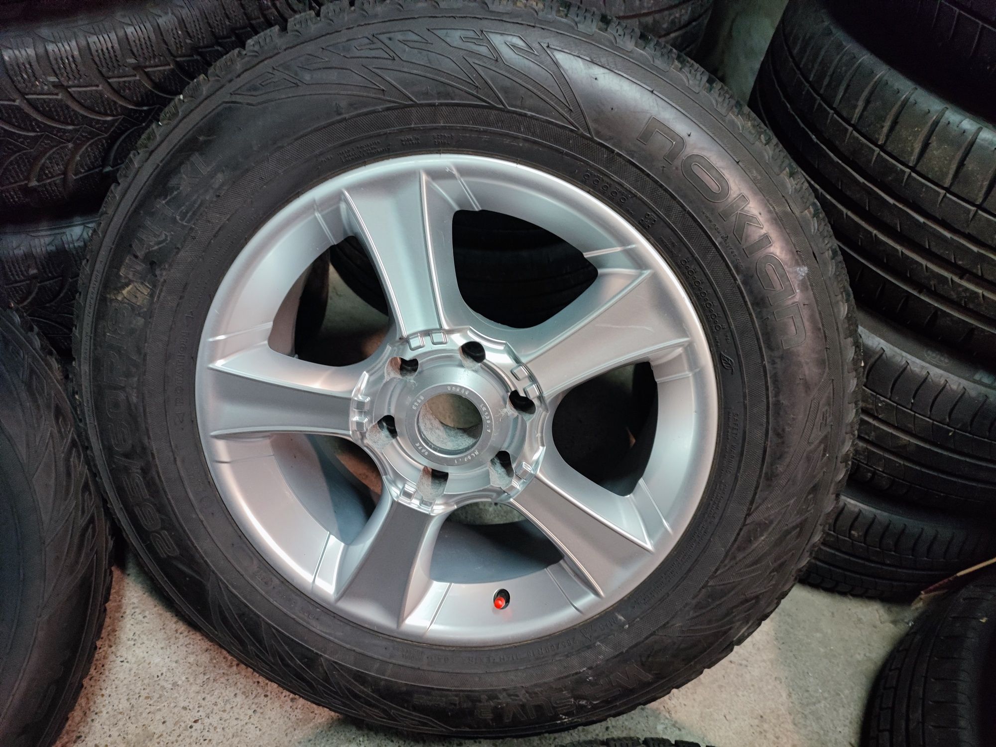 Jante aliaj 6x139.7 ET30 Mitsubishi L200/Pajero 265 60R18 NOKIAN2018