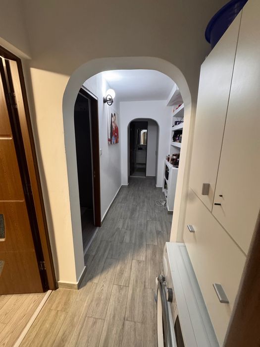 Vand apartament 4 camera 2 baie full