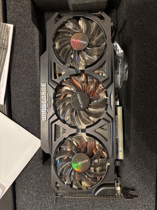 Видеокарта Gigabyte Radeon R9 280X Windforce 3GB
