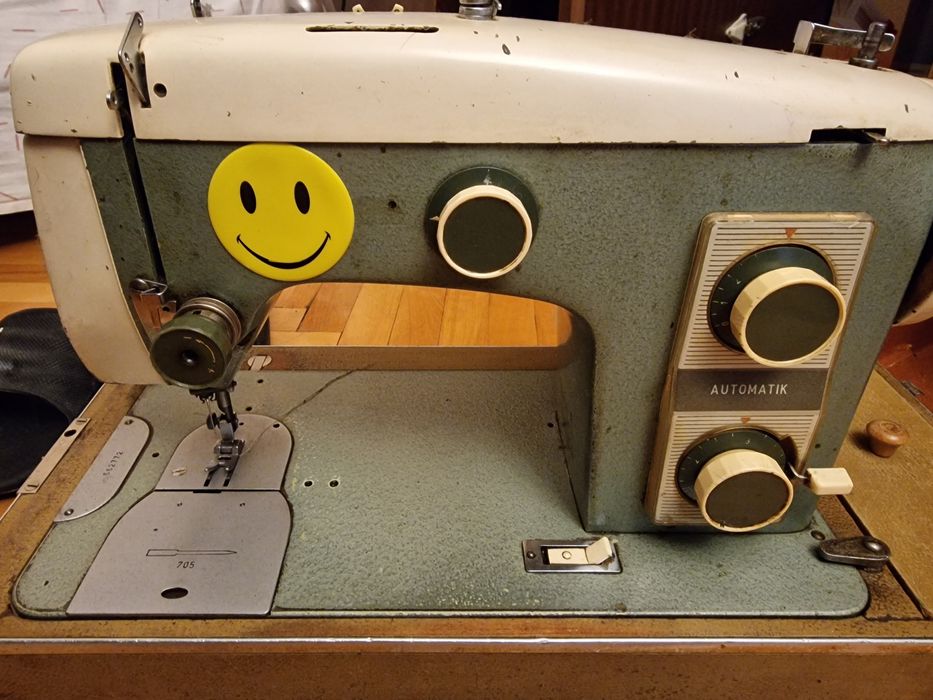 Антика шевна машина