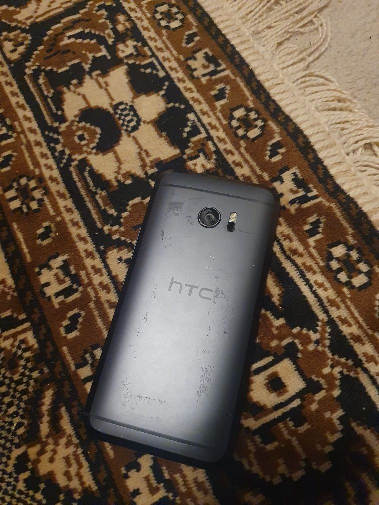 HTC m10 functioneaza perfect Liber de retea