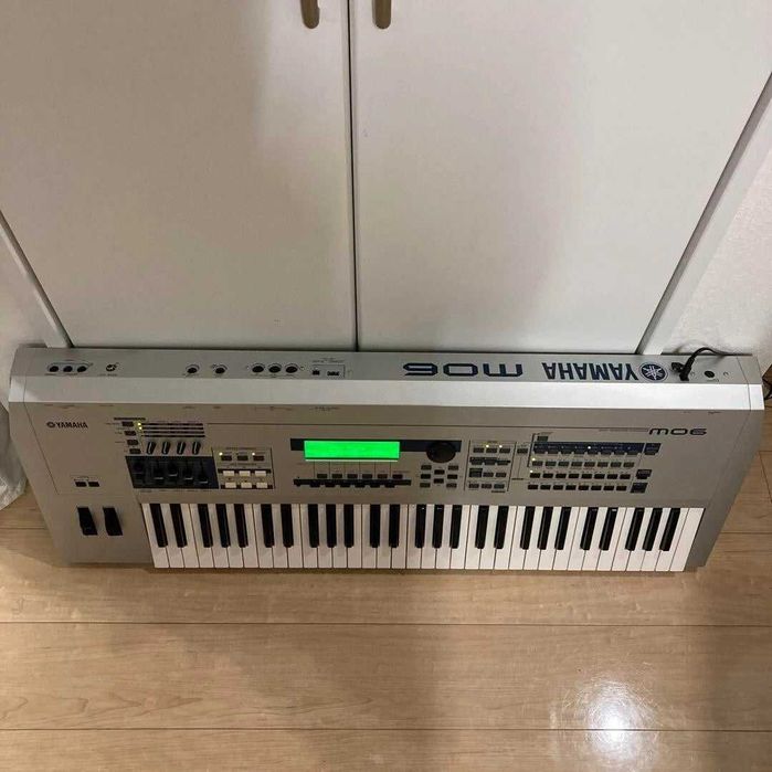 Синтезатор Yamaha MO 6