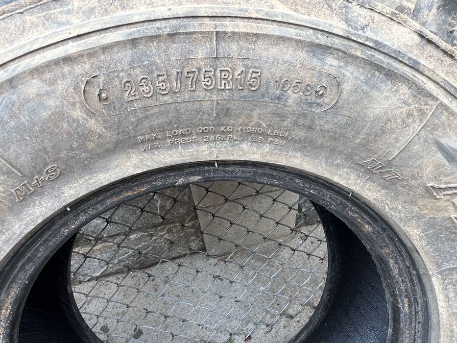 Гуми за офроуд 235/75/15