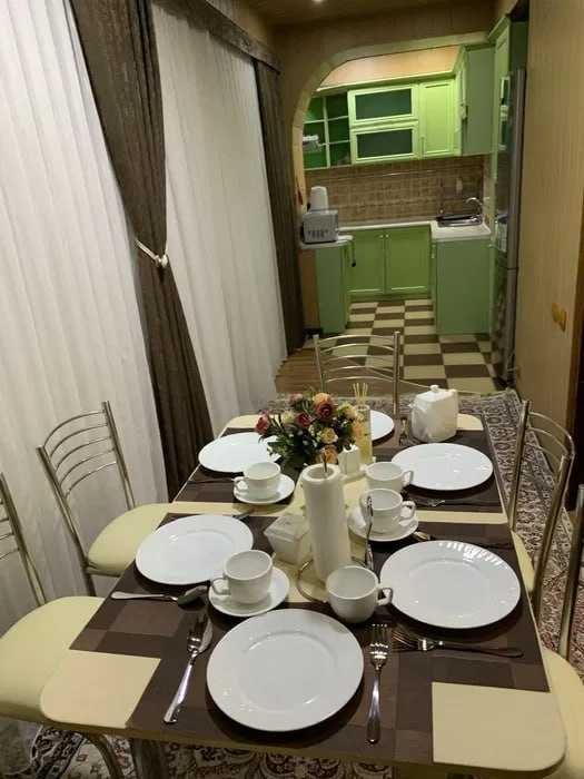 Максим горький метро 3 комнат Буюк ИПАК ЙОЛИ Буз базар сдам в аренду
