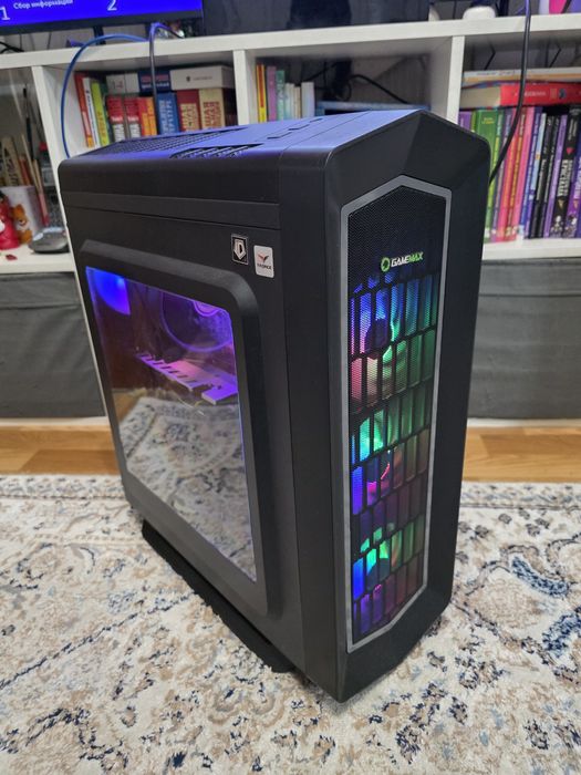 Core i5 6600K. RX 580 8Gb