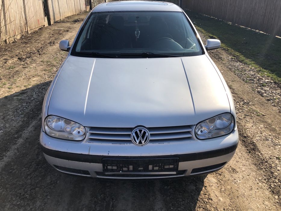 Dezmembrez Golf 4 1.6