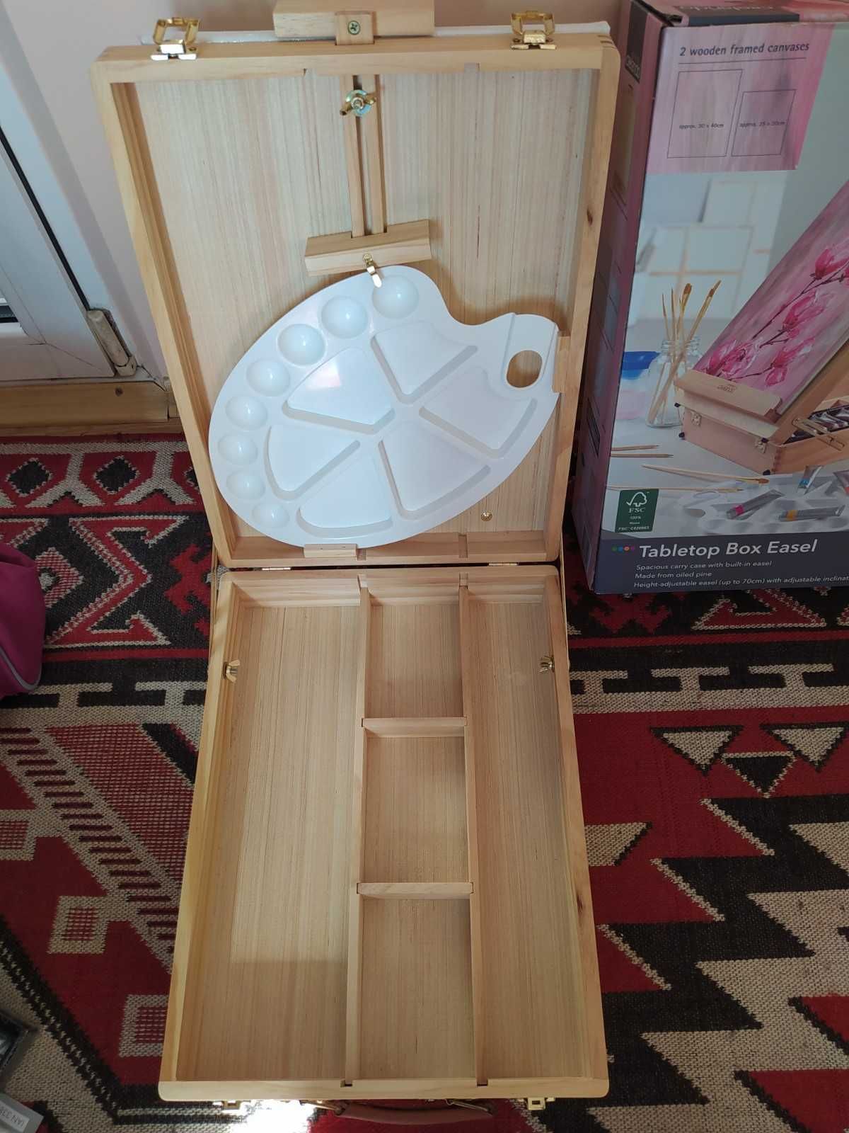 Нов комплект за рисуване в дървен куфар