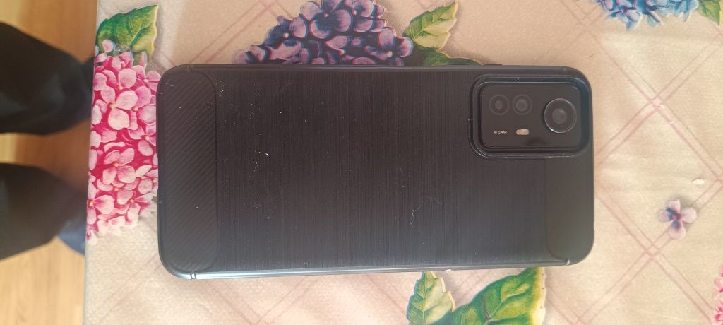 Здравеите продавам Redmi note 12 s
