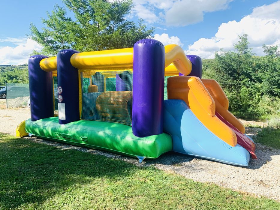 Vand topogan gonflabil pentru interior sau exterior