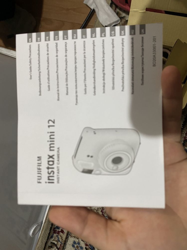 Продам Instax12 mini