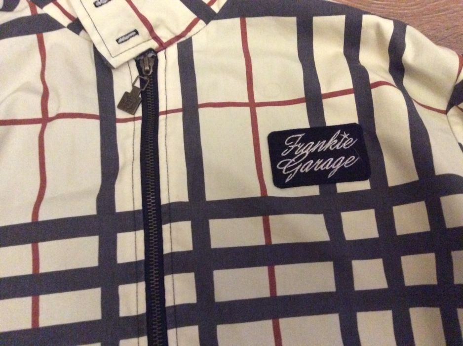 Frankie garage geaca bomber tip burberry