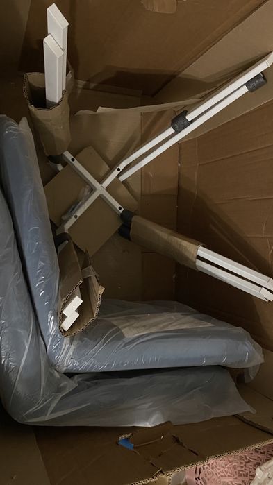 Два новых стула