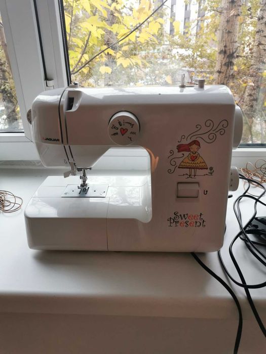 швейная машина Jaguar.