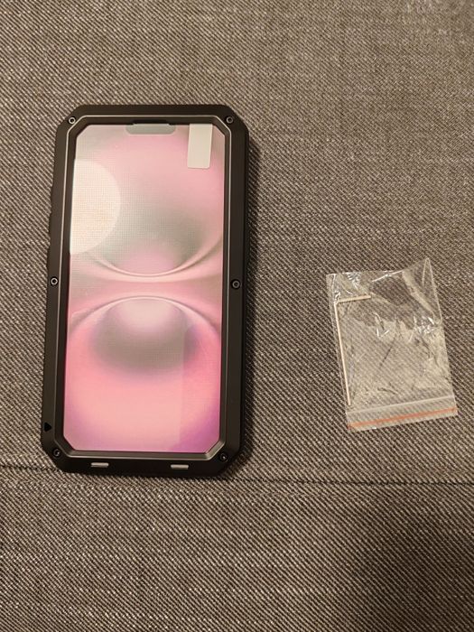 Husa de Lux iPhone 16, oferă protecție maximă