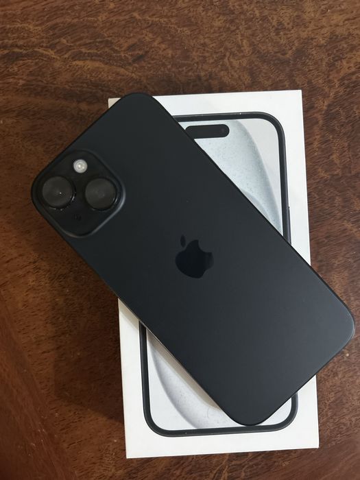 айфон 15 с коробкой акб 86 торг есть