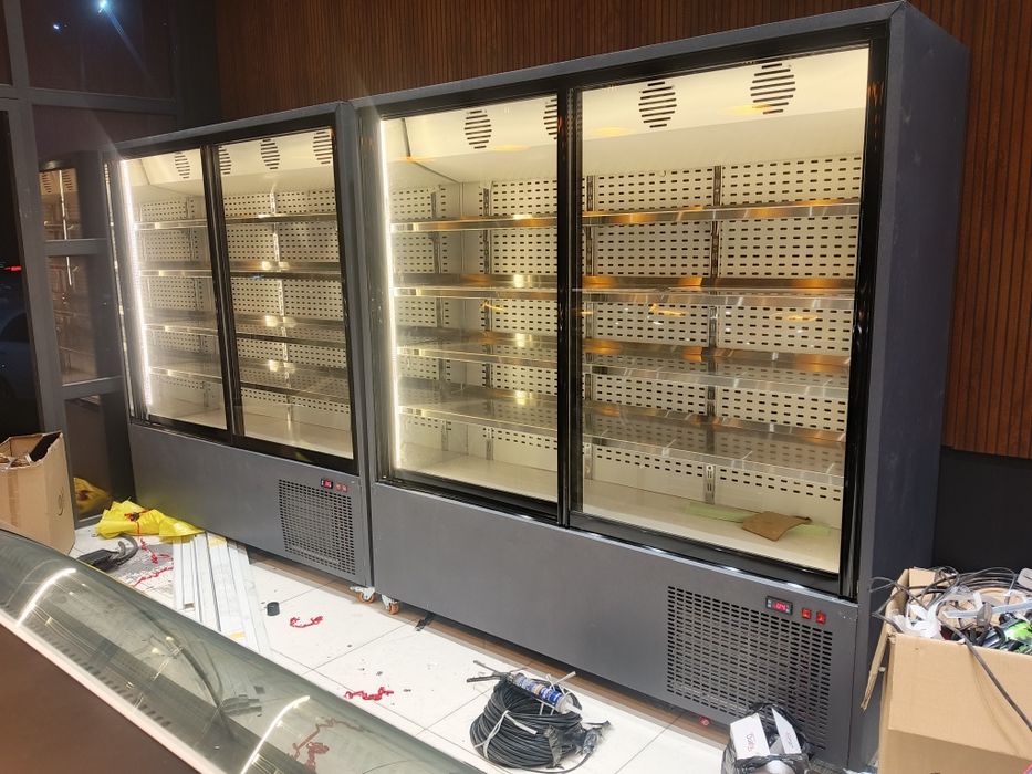 Ветрина холодильник Сотилади