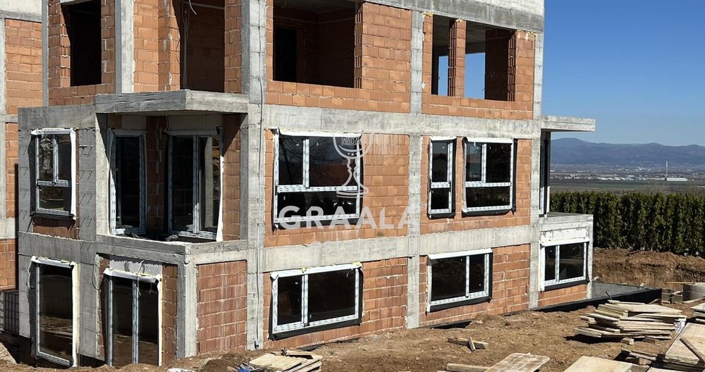 Продава се Двустаен апартамент в Банкя - 67 кв.м за 2045 €/кв.м - Снимка #2